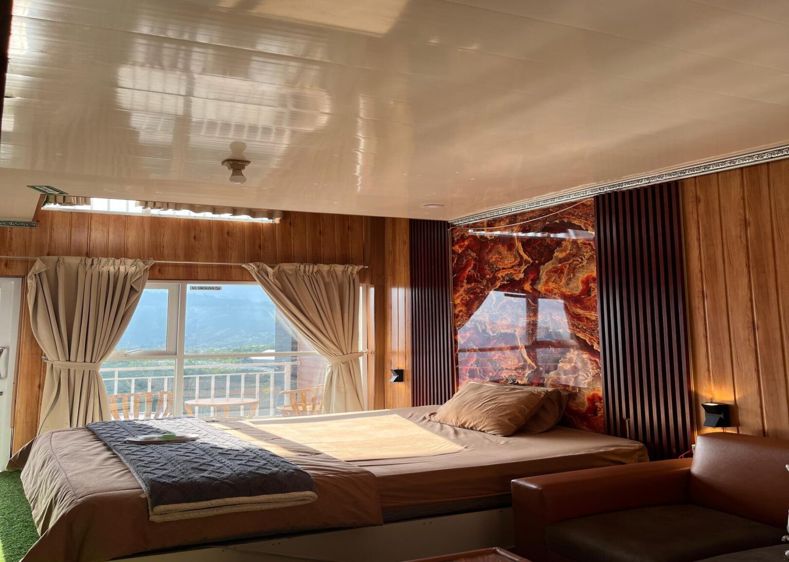 Glamping Golden Hill 4